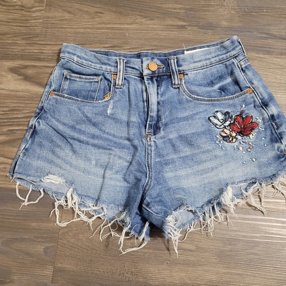 Blank NYC Pin-Up High Rise Floral Denim Size 26 Short Blue Jean Embroidered - Picture 2 of 8